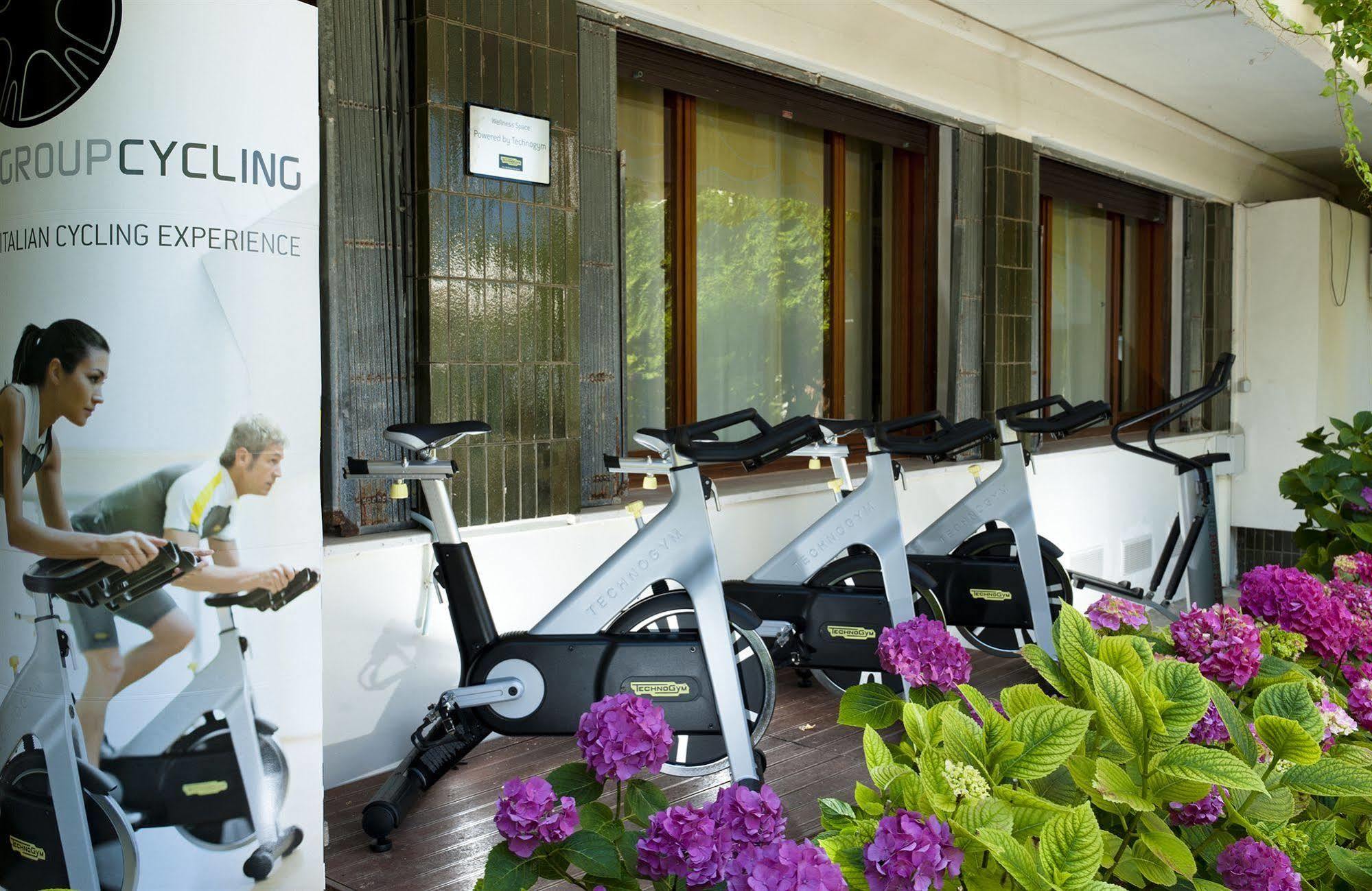 Hotel Alexander Габиче Маре Екстериор снимка