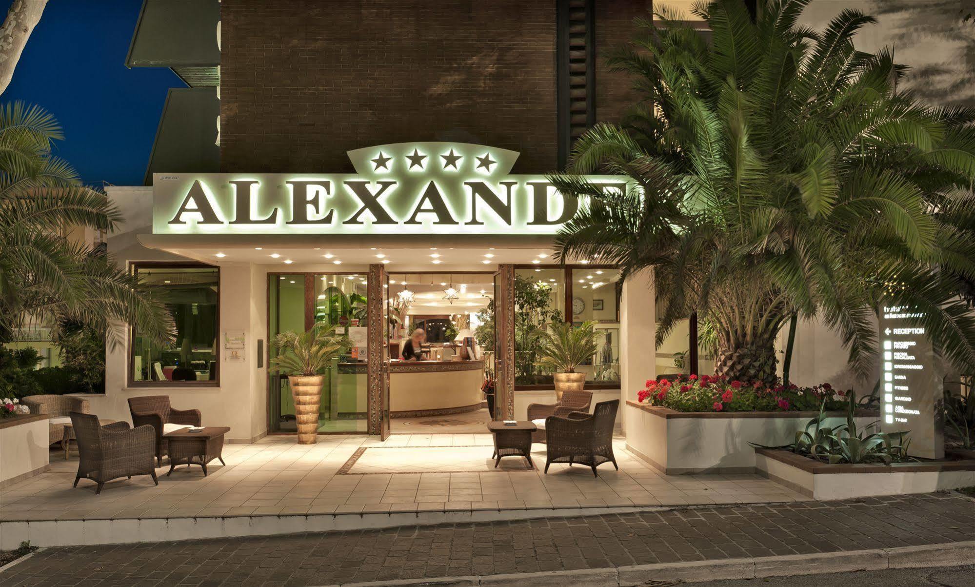 Hotel Alexander Габиче Маре Екстериор снимка